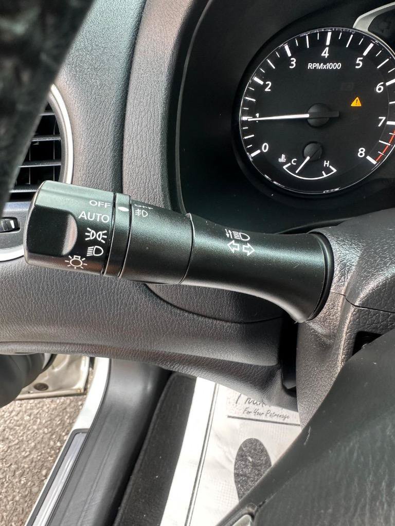 Used 2019 Nissan Pathfinder SL AWD/4WD image 22