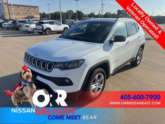 Used 2024 Jeep Compass Latitude image 1