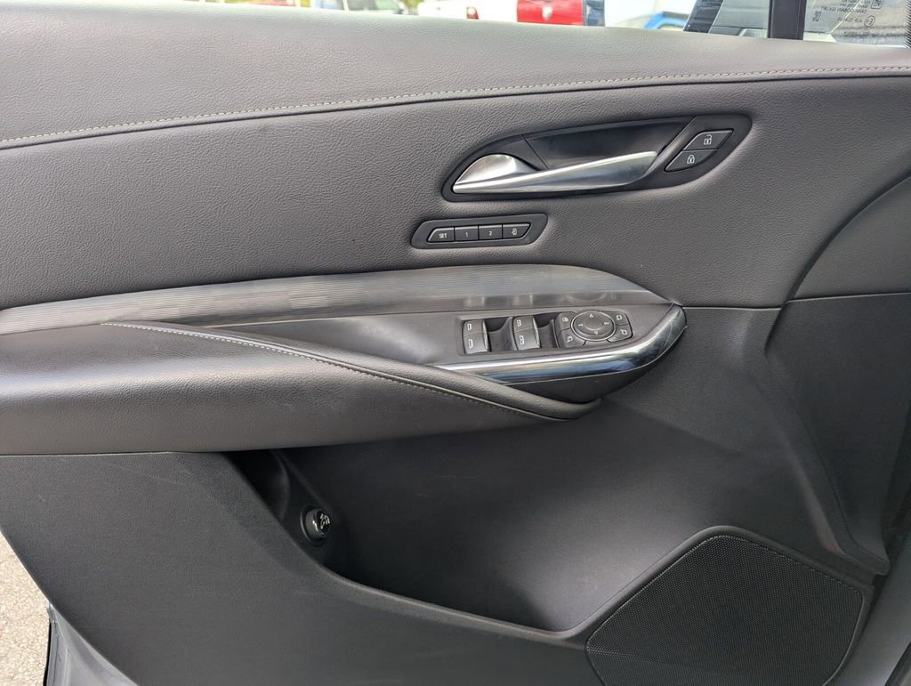 Used 2024 Cadillac XT4 Premium Luxury image 25