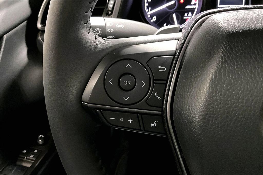 Used 2024 Toyota Camry SE image 23