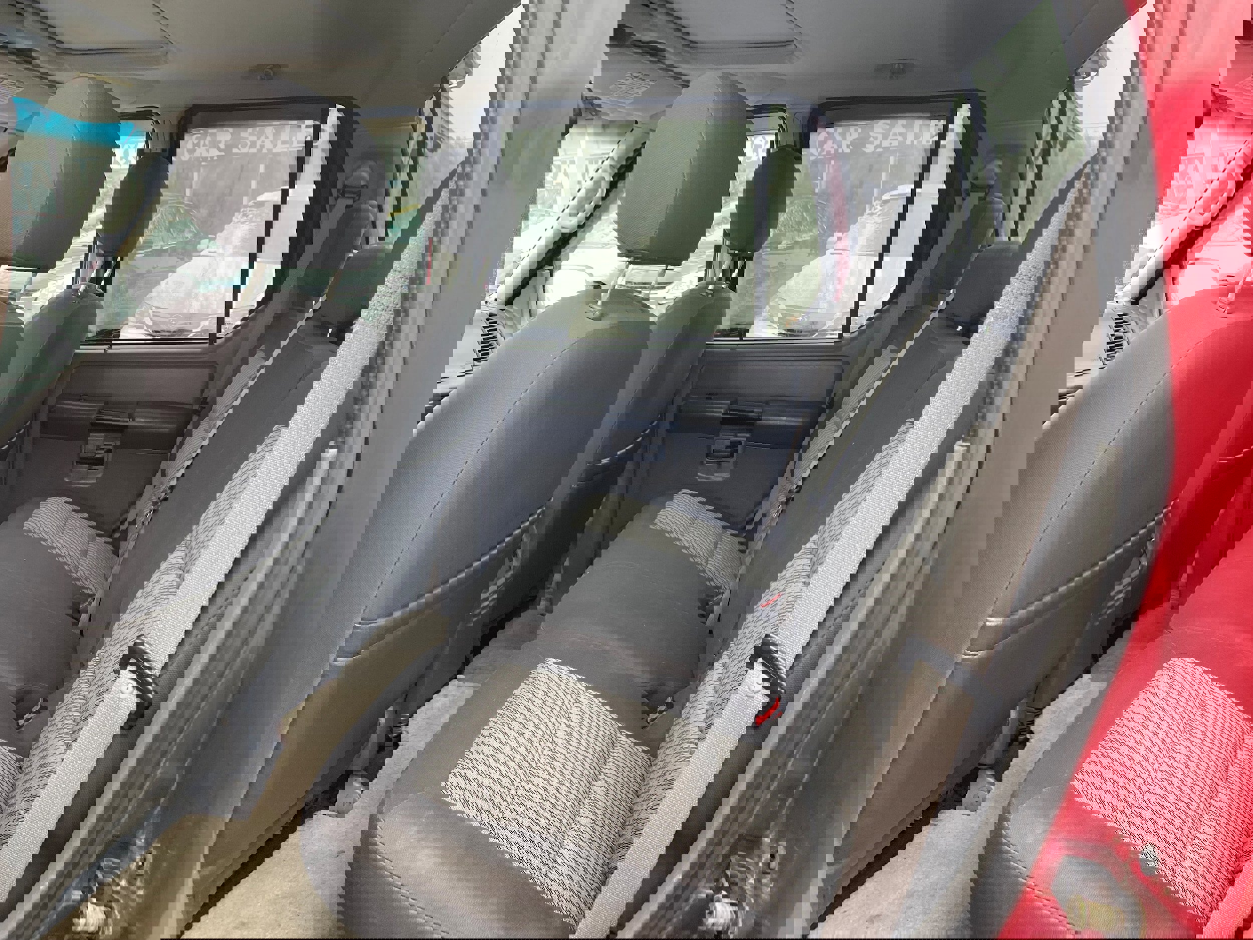 Used 2005 Ford Explorer Sport Trac XLS image 17