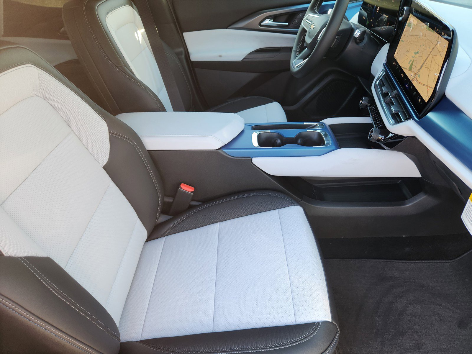 New 2026 Chevrolet Equinox EV LT image 10