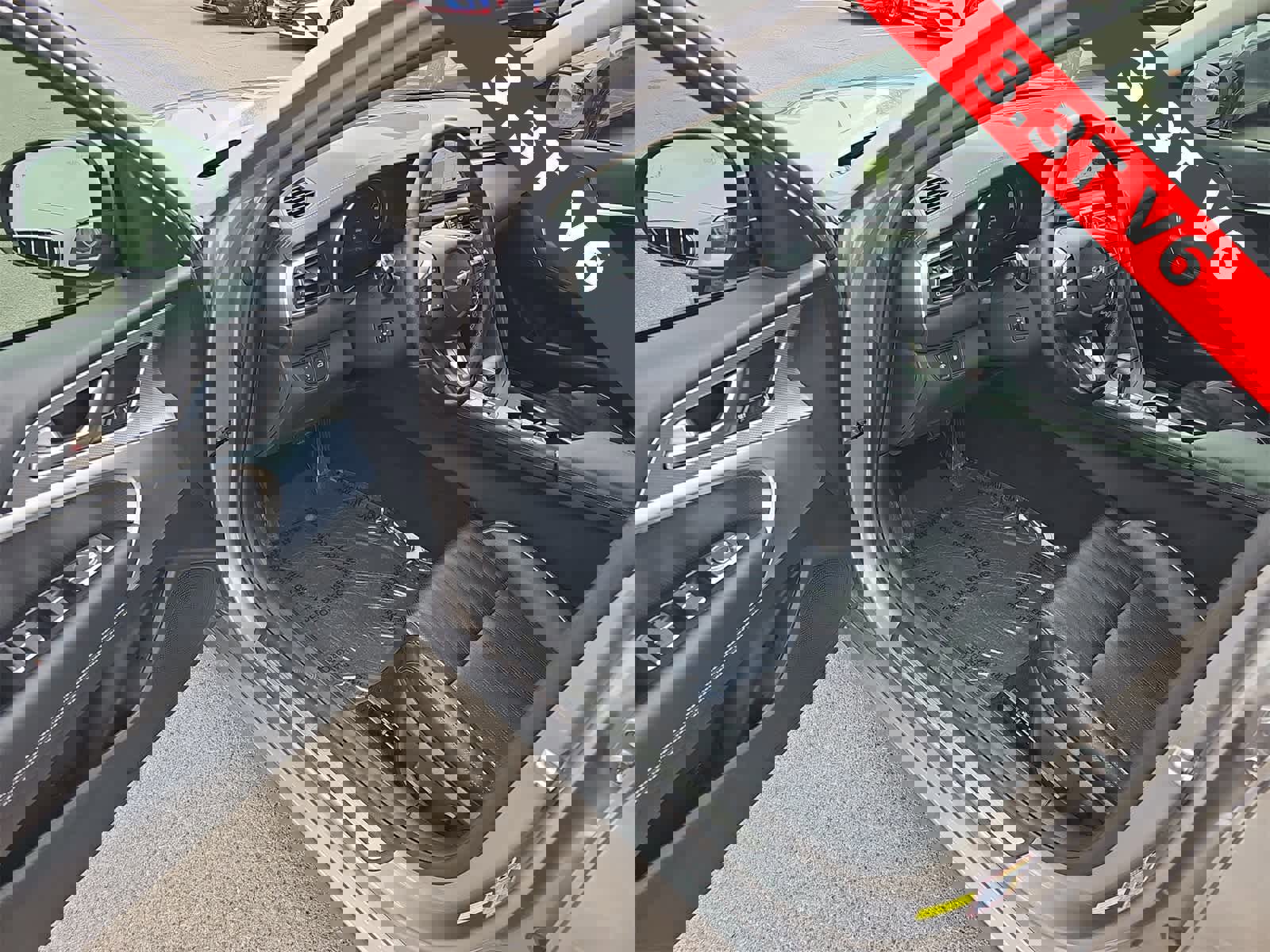 Used 2022 Genesis G70 3.3T image 10