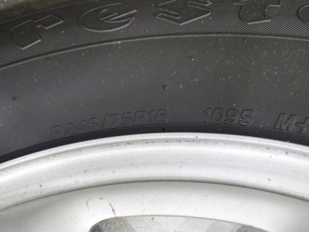 Used 2023 Toyota Tacoma SR image 40