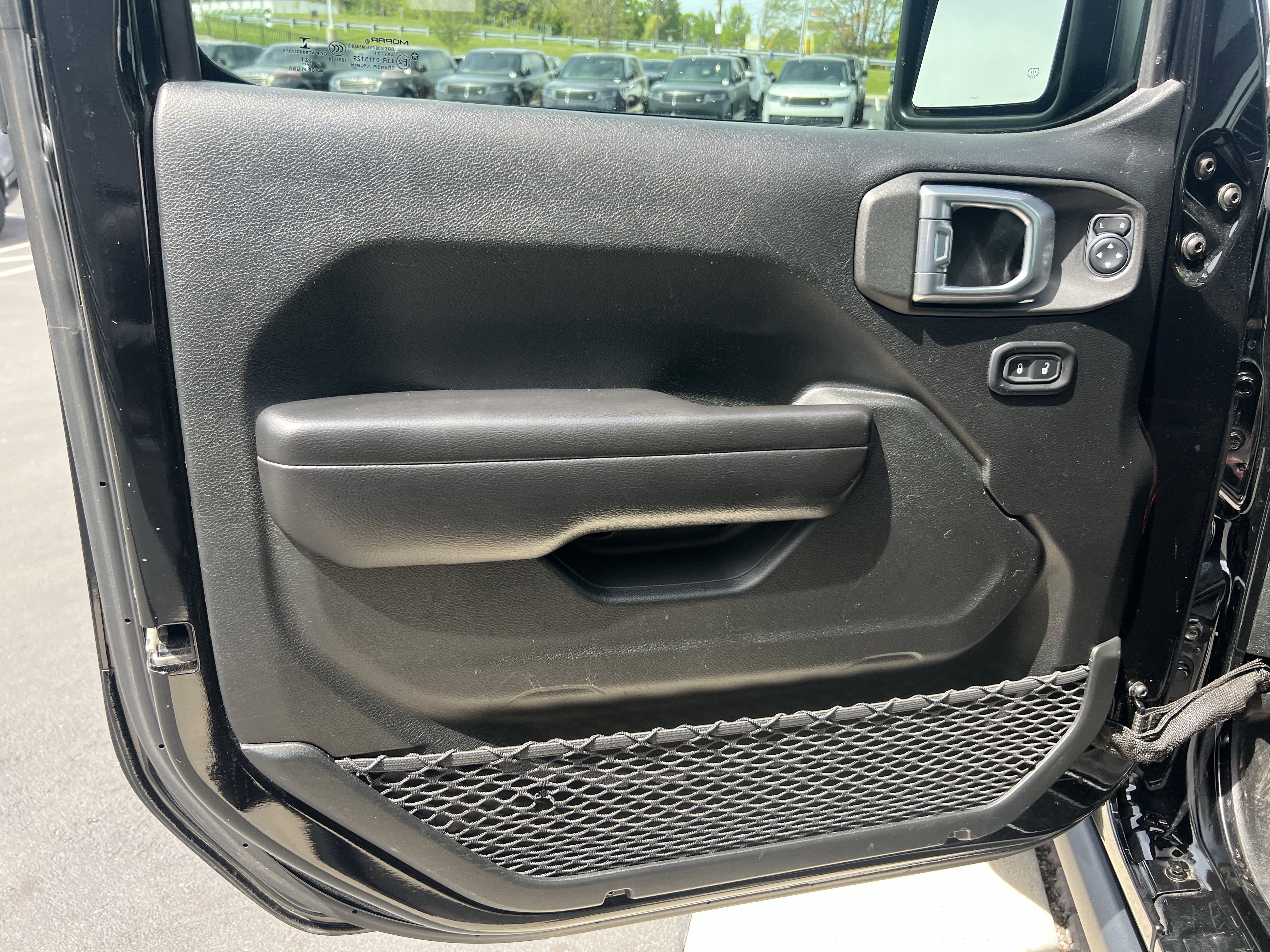 Used 2021 Jeep Wrangler Unlimited Rubicon AWD/4WD image 14