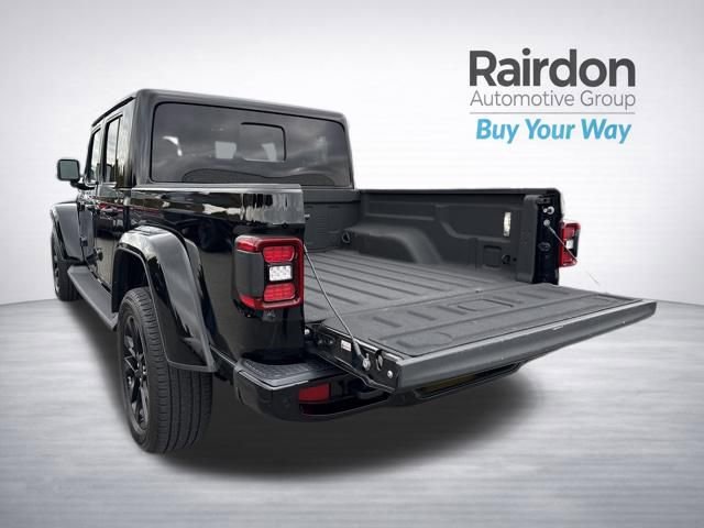 Used 2023 Jeep Gladiator Overland image 17