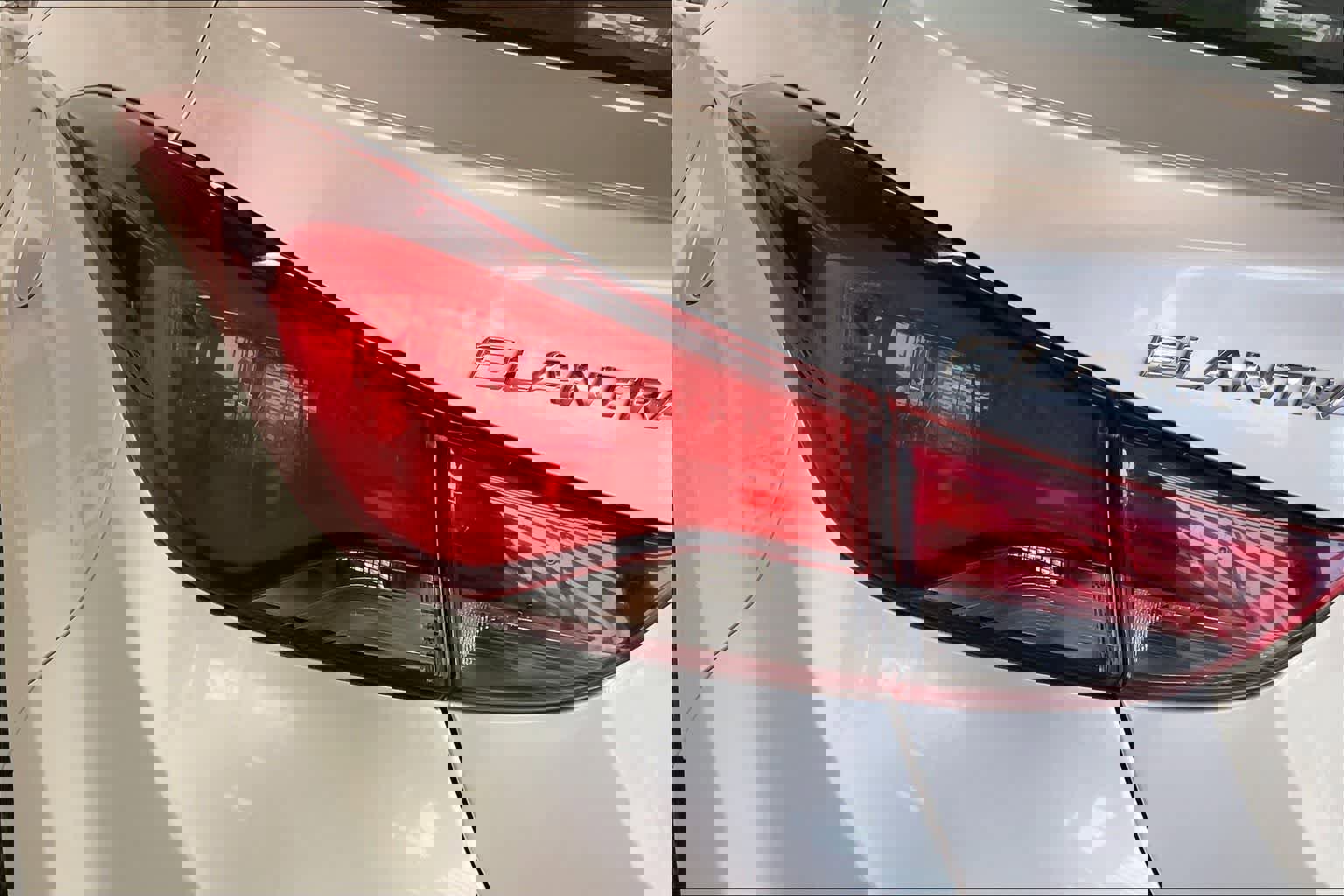 Used 2016 Hyundai Elantra SE image 29