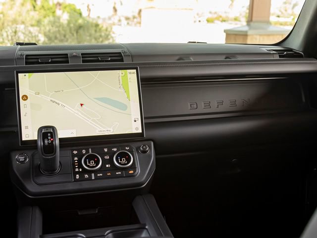 New 2026 Land Rover Defender 110 X-Dynamic SE image 19