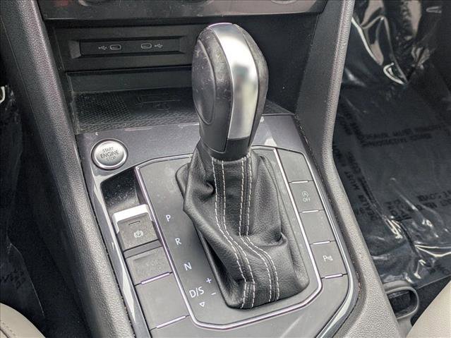 Used 2021 Volkswagen Tiguan SE R-Line image 12