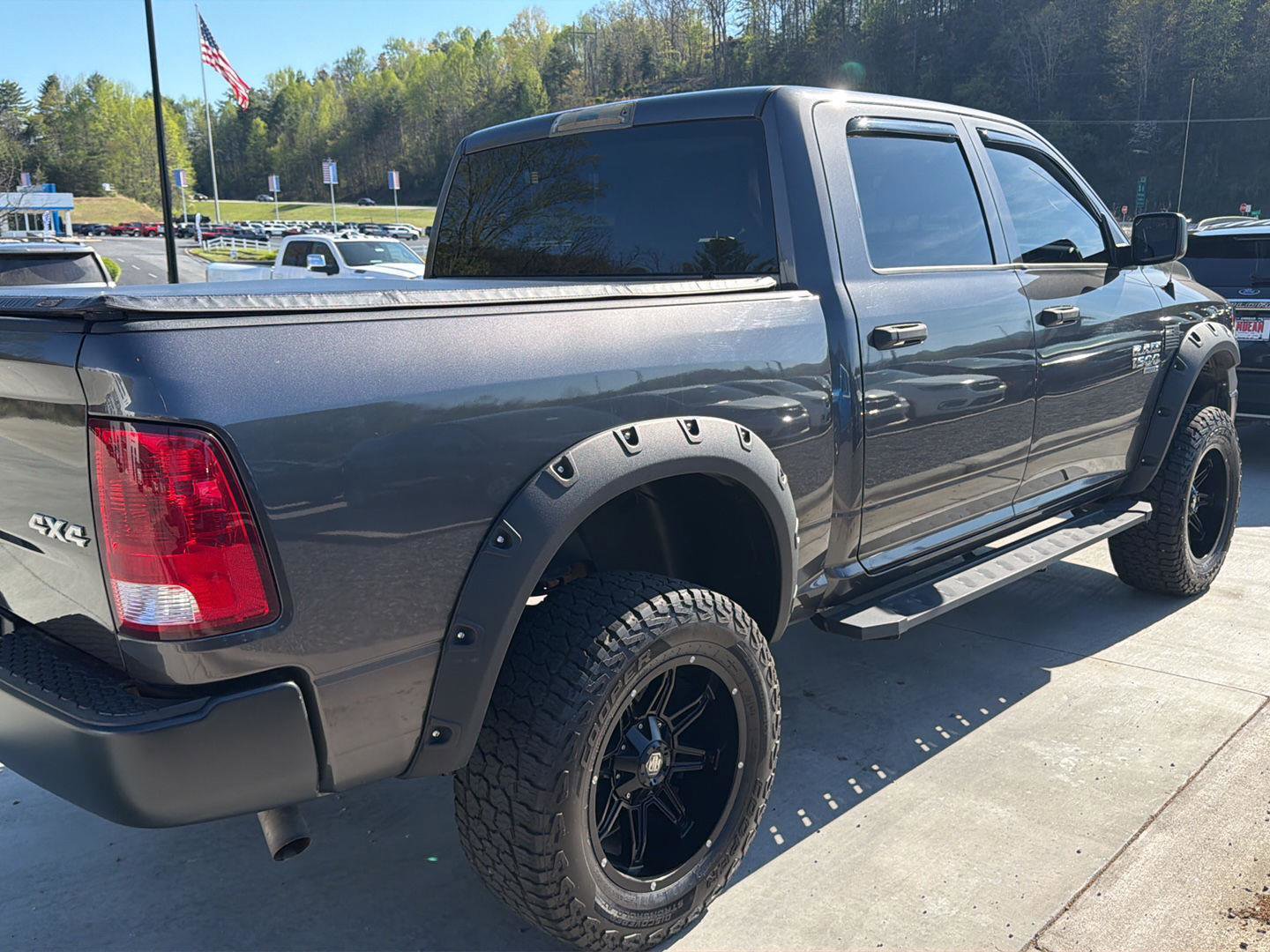 Used 2020 RAM 1500 Tradesman AWD/4WD image 3