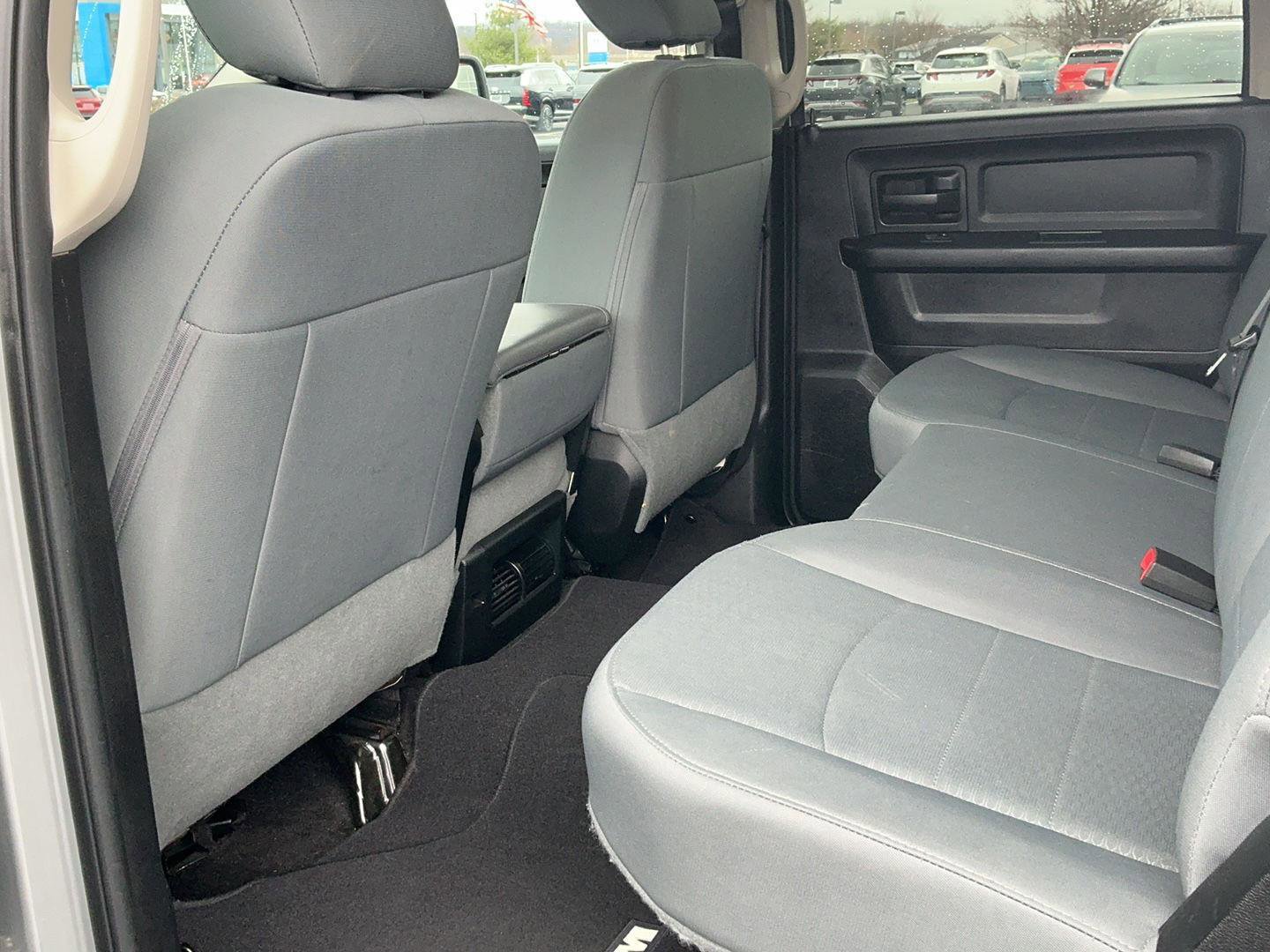 Used 2017 RAM 1500 Express image 25