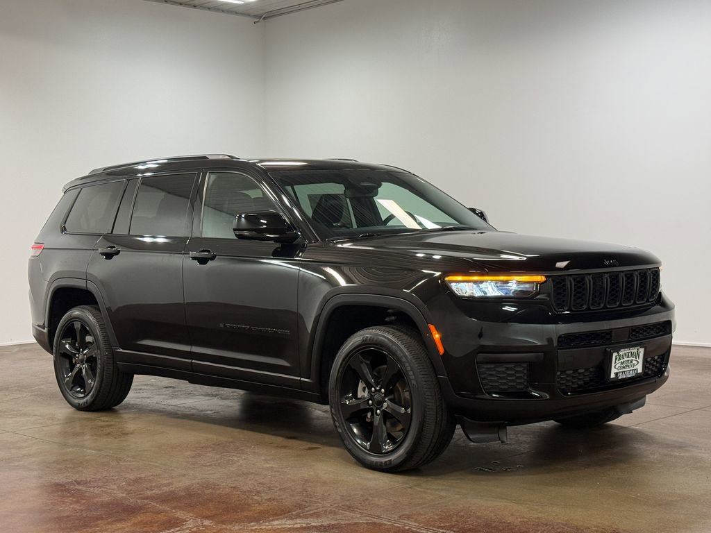 Used 2023 Jeep Grand Cherokee L Laredo AWD/4WD image 23