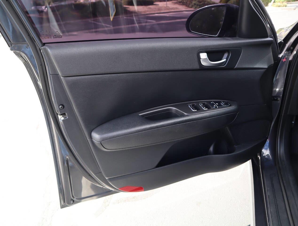 Used 2017 Kia Optima Premium image 21