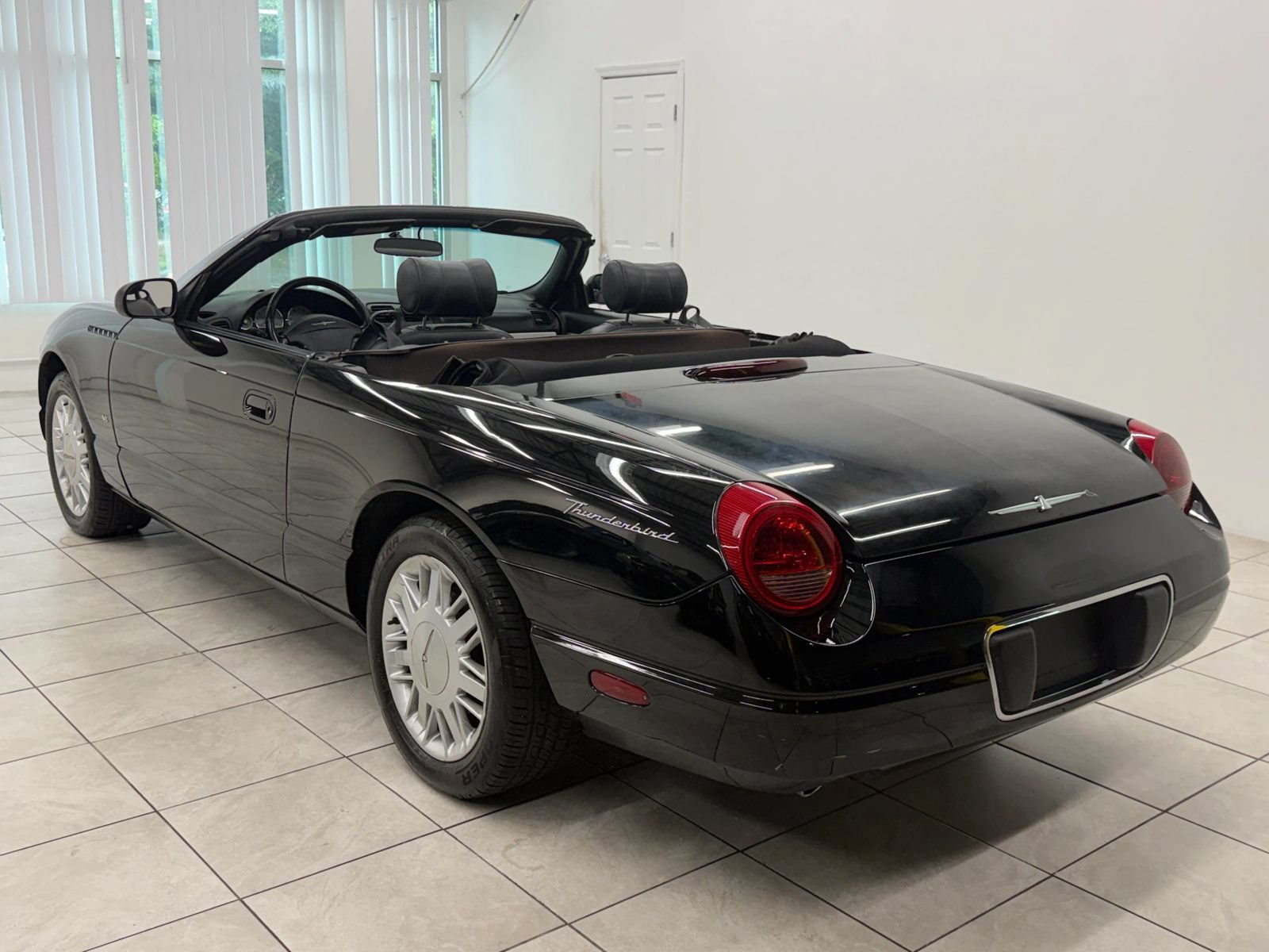 Used 2003 Ford Thunderbird RWD image 7