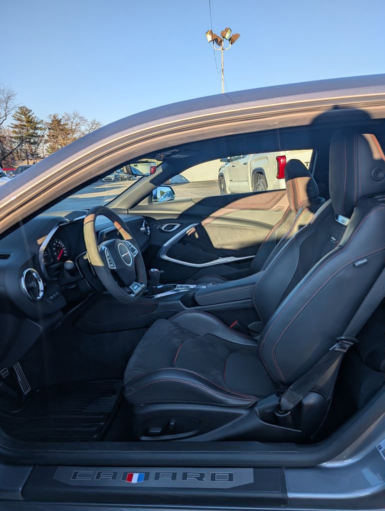 Used 2022 Chevrolet Camaro ZL1 image 13