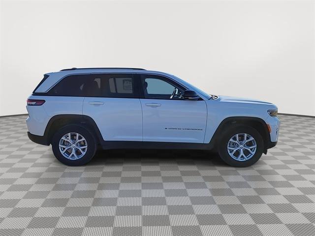 Used 2023 Jeep Grand Cherokee Limited image 9