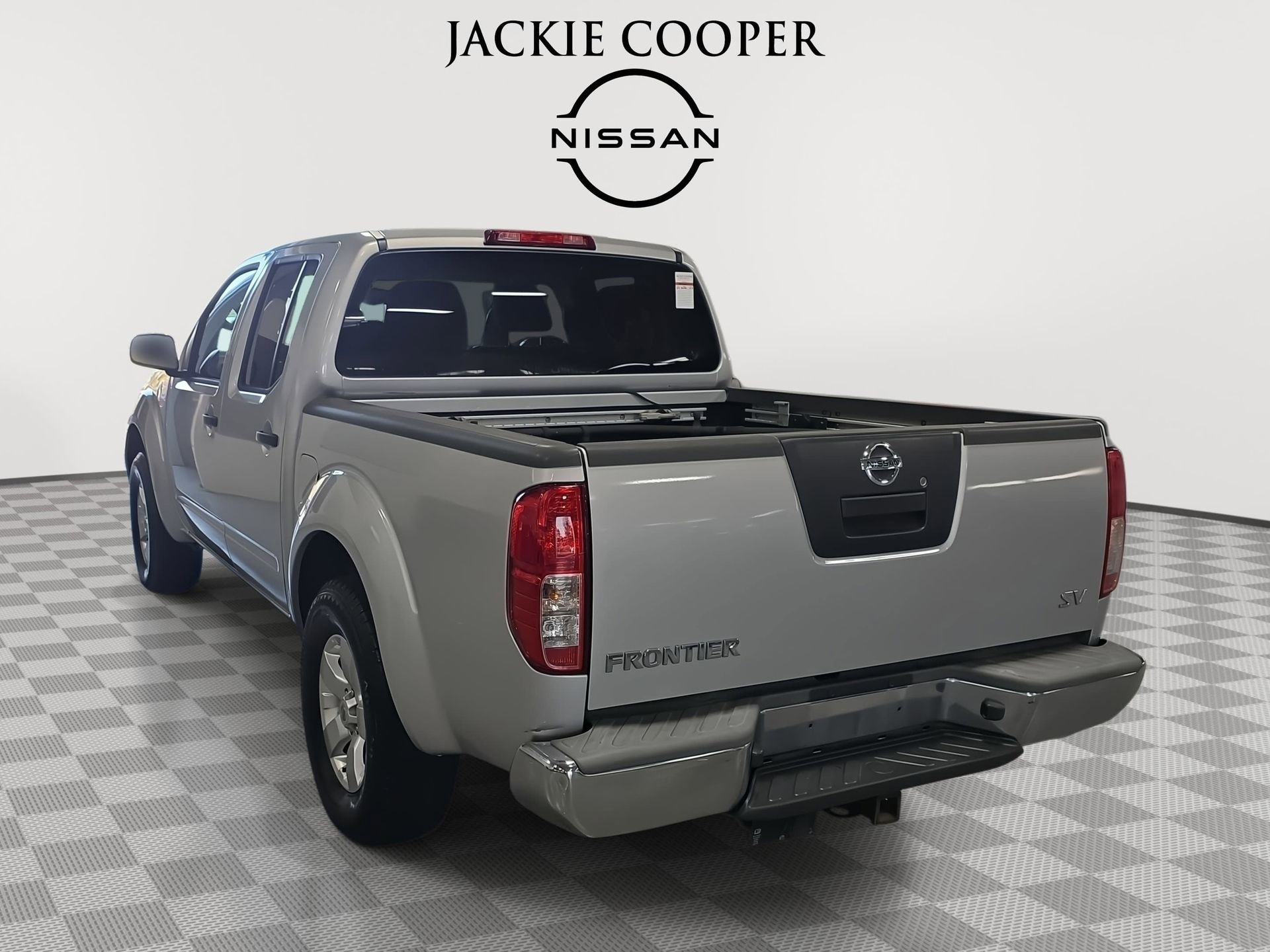 Used 2012 Nissan Frontier SV w/ SV Premium Utility Pkg image 7