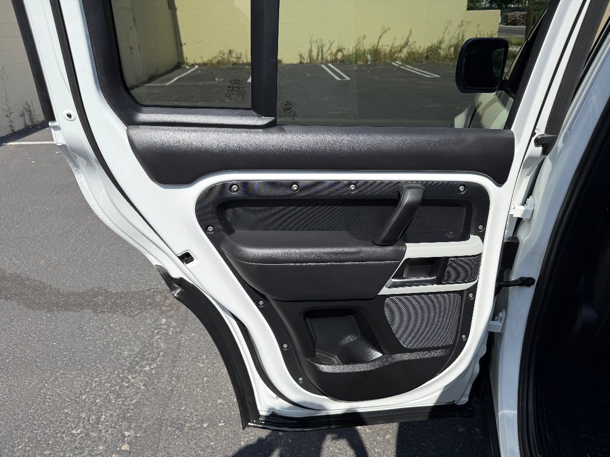Used 2020 Land Rover Defender 110 HSE AWD/4WD image 14