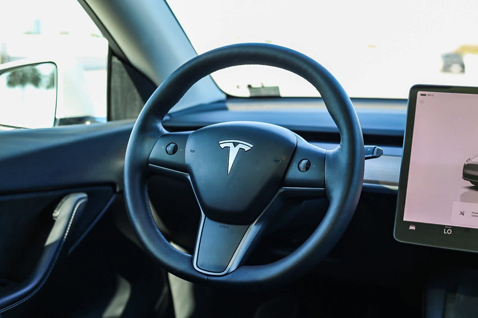 Used 2022 Tesla Model Y Long Range AWD/4WD image 15