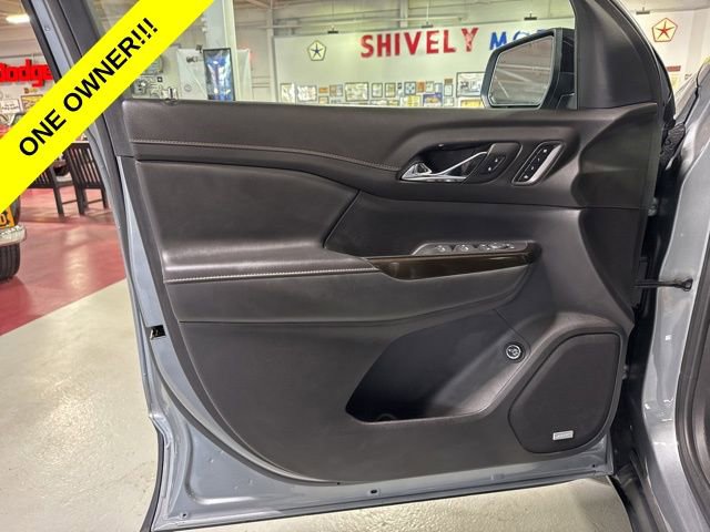 Used 2023 GMC Acadia AT4 w/ Technology Package AWD/4WD image 12