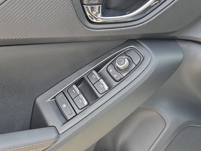 New 2025 Subaru Crosstrek 2.5i Limited w/ Popular Package #3A image 17