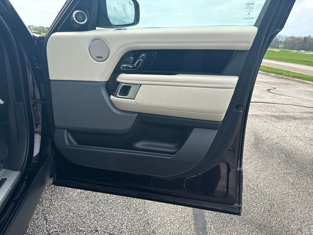 Used 2021 Land Rover Range Rover P525 Westminster Edition LWB image 15