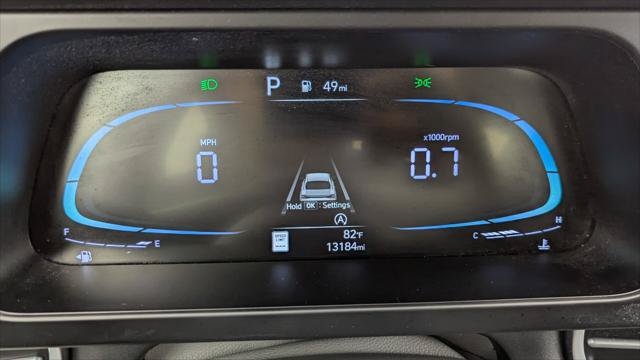 Used 2025 Hyundai Elantra SE FWD image 27