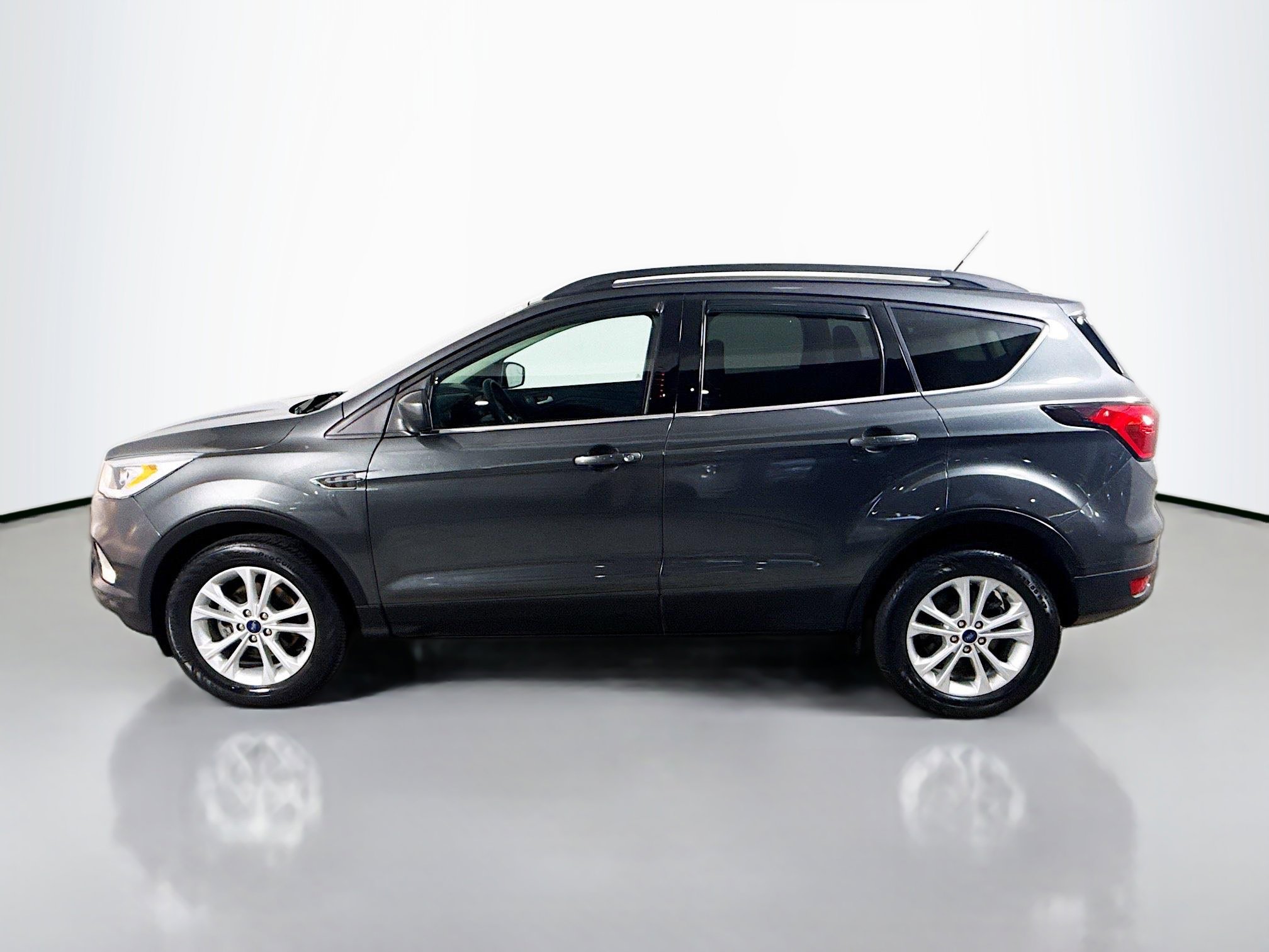 Used 2019 Ford Escape SEL image 6