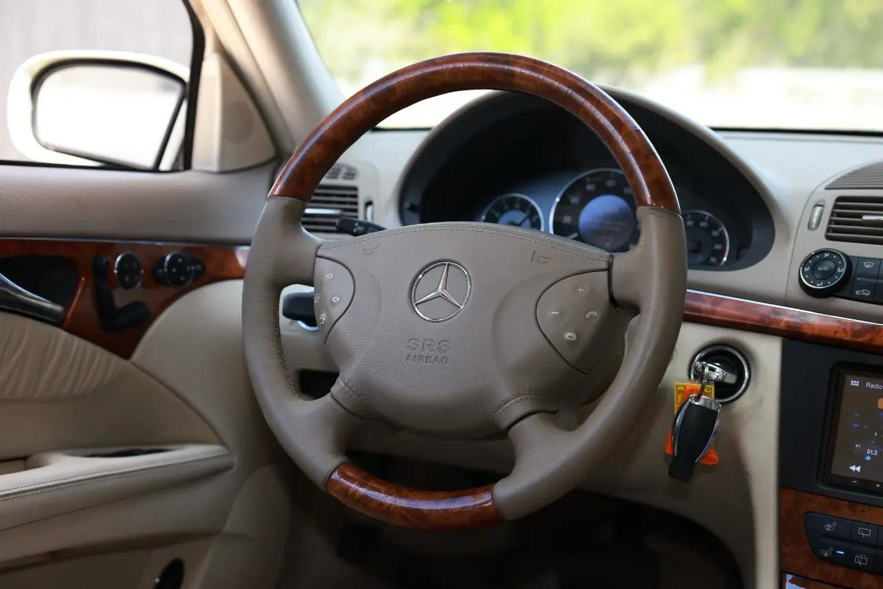 Used 2004 Mercedes-Benz E 500 4MATIC Wagon image 32