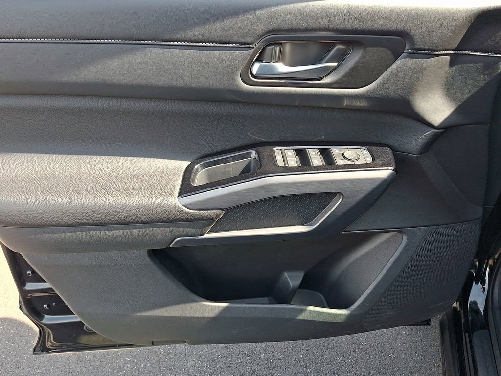 Certified 2023 Nissan Pathfinder SL AWD/4WD image 12