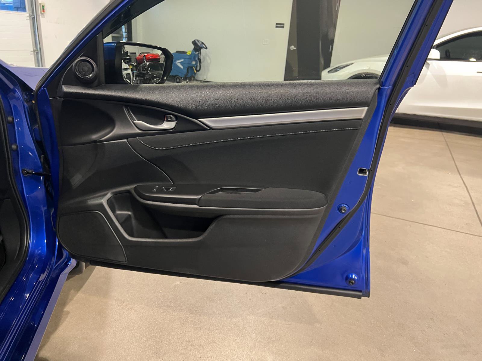 Used 2018 Honda Civic EX-T image 37