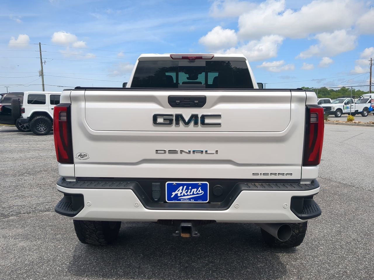 Used 2024 GMC Sierra 2500 Denali Ultimate AWD/4WD image 4