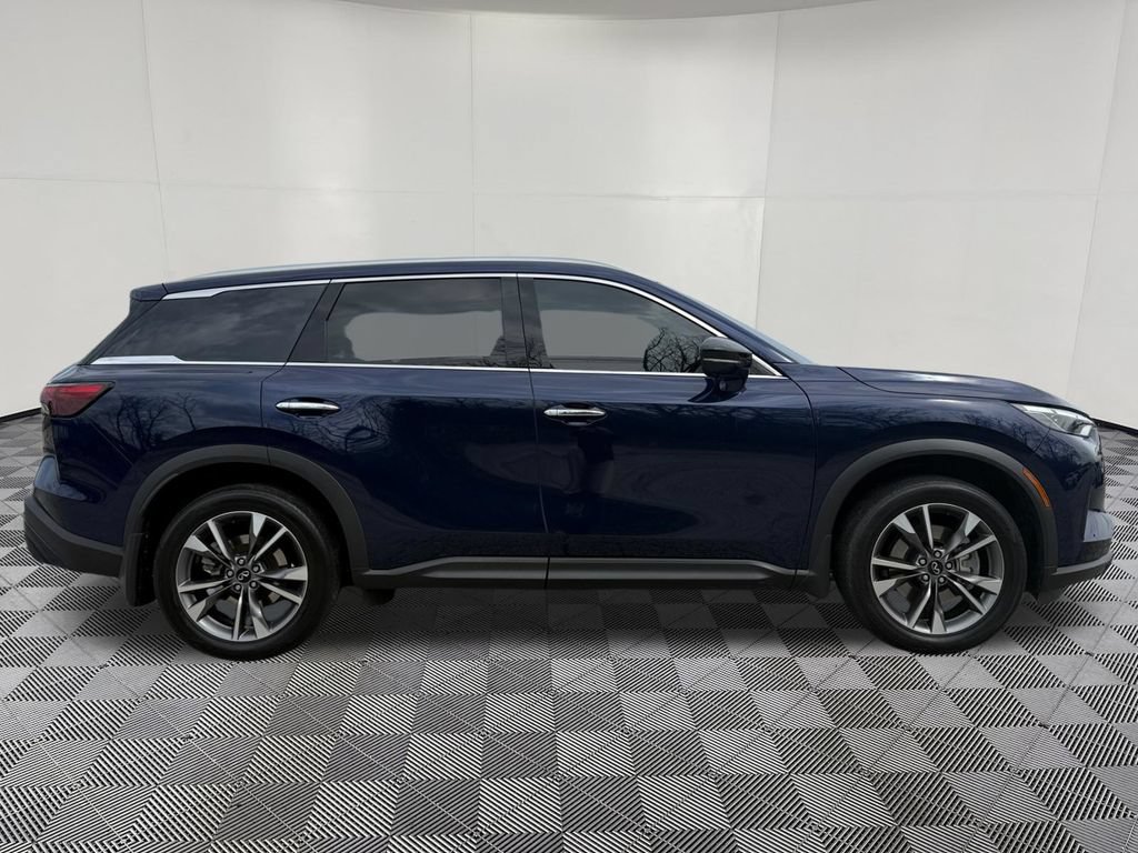 Certified 2024 INFINITI QX60 Luxe w/ Cargo Package AWD/4WD image 5