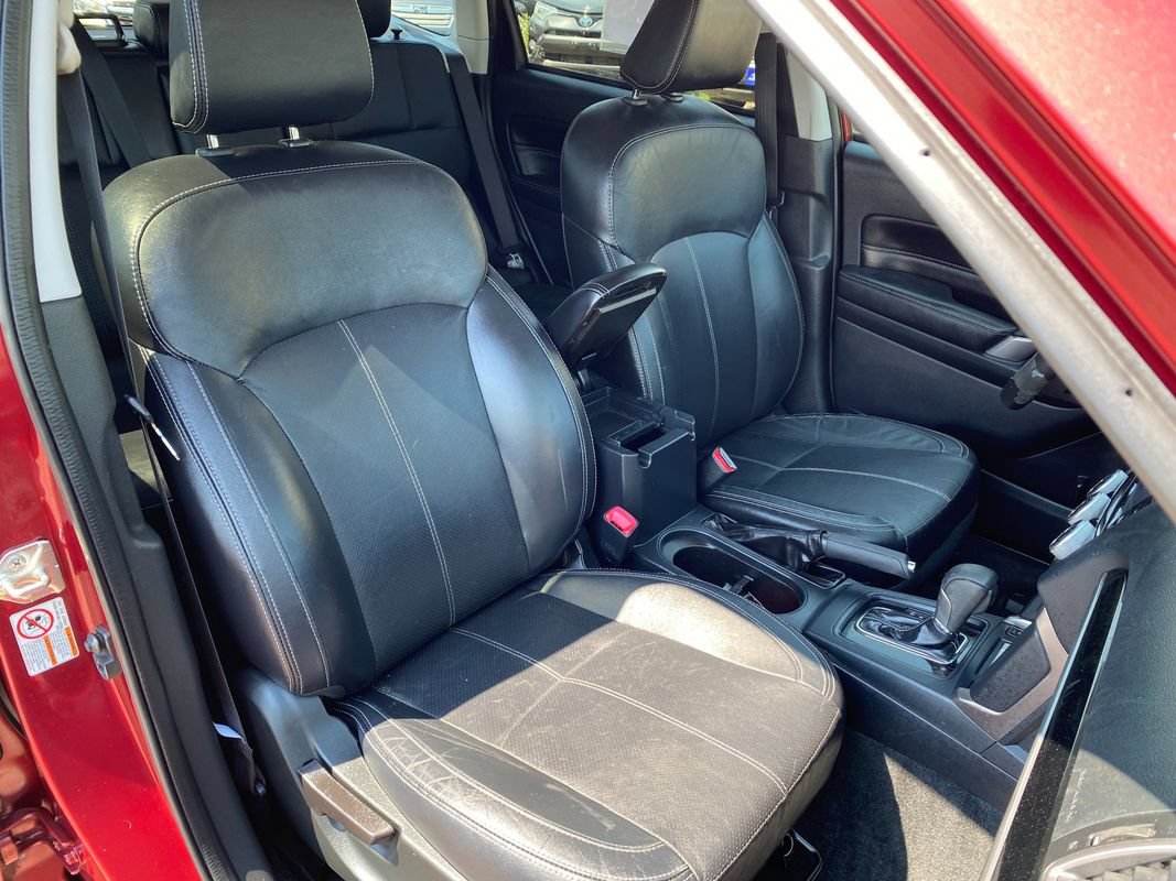 Used 2017 Subaru Forester 2.5i Touring AWD/4WD image 16