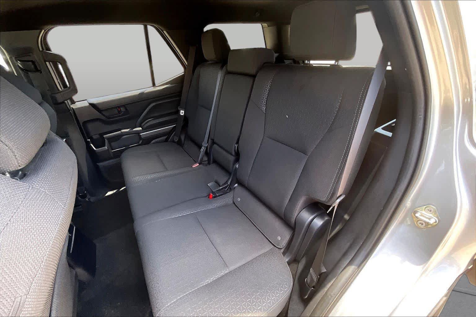 Used 2025 Toyota 4Runner SR5 AWD/4WD image 20