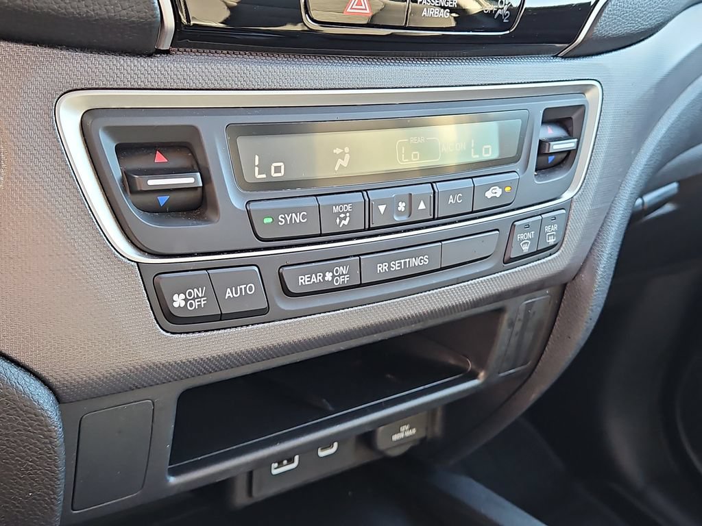 Used 2025 Honda Ridgeline Sport image 28