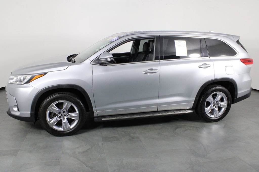 Used 2019 Toyota Highlander Limited image 12