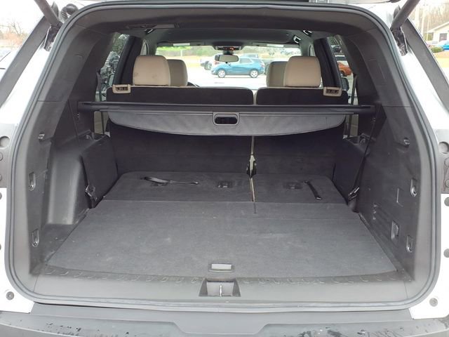 Used 2022 Chevrolet Traverse LT w/ LPO, Cargo Package image 11