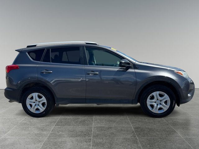 Used 2015 Toyota RAV4 LE AWD/4WD image 6