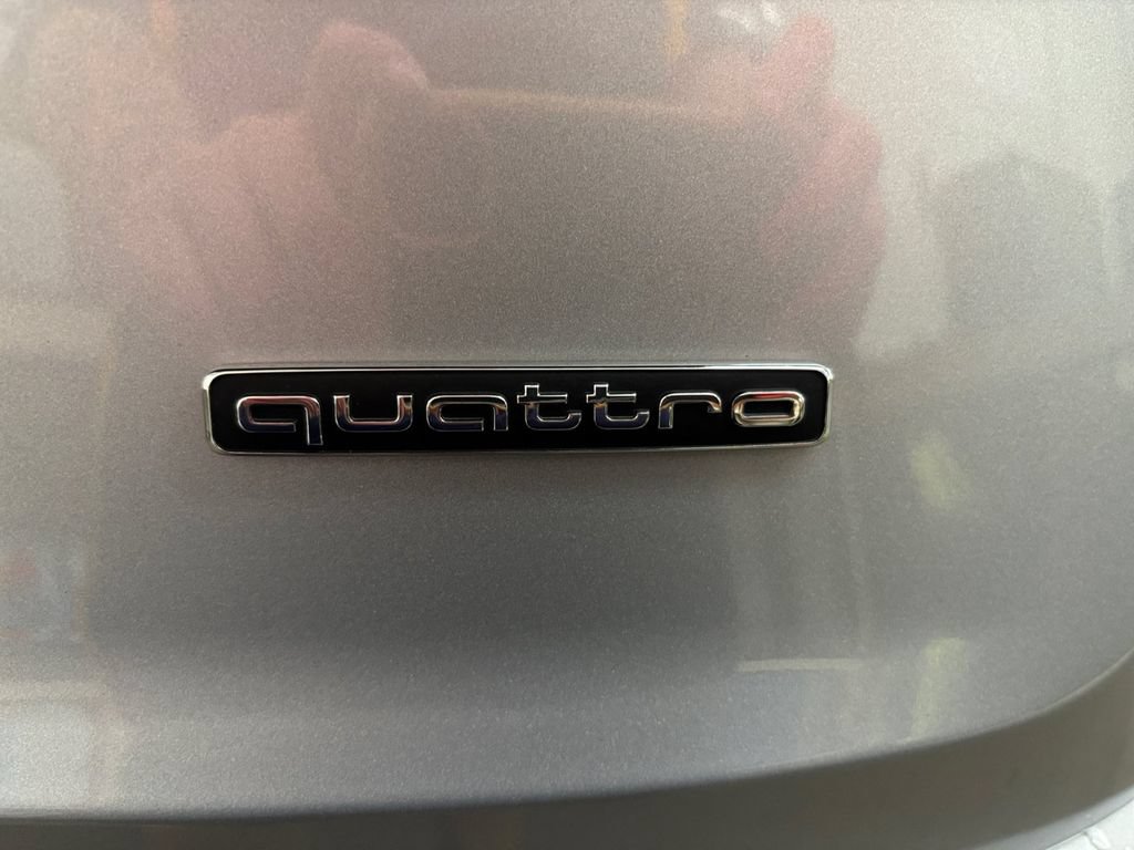 Used 2022 Audi Q7 3.0T Premium AWD/4WD image 36