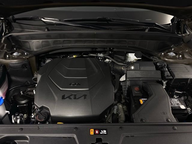 Used 2025 Kia Telluride EX w/ EX Captain's Chair Package FWD image 13