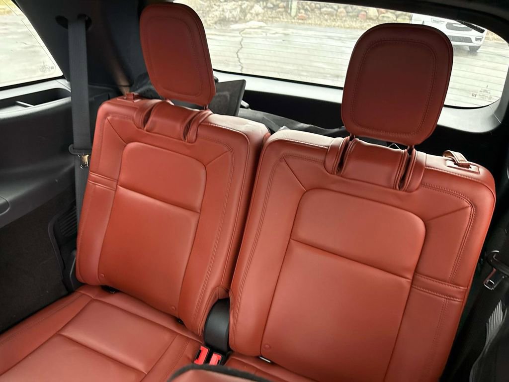 Used 2025 Lincoln Aviator Reserve w/ Illumination Package image 10