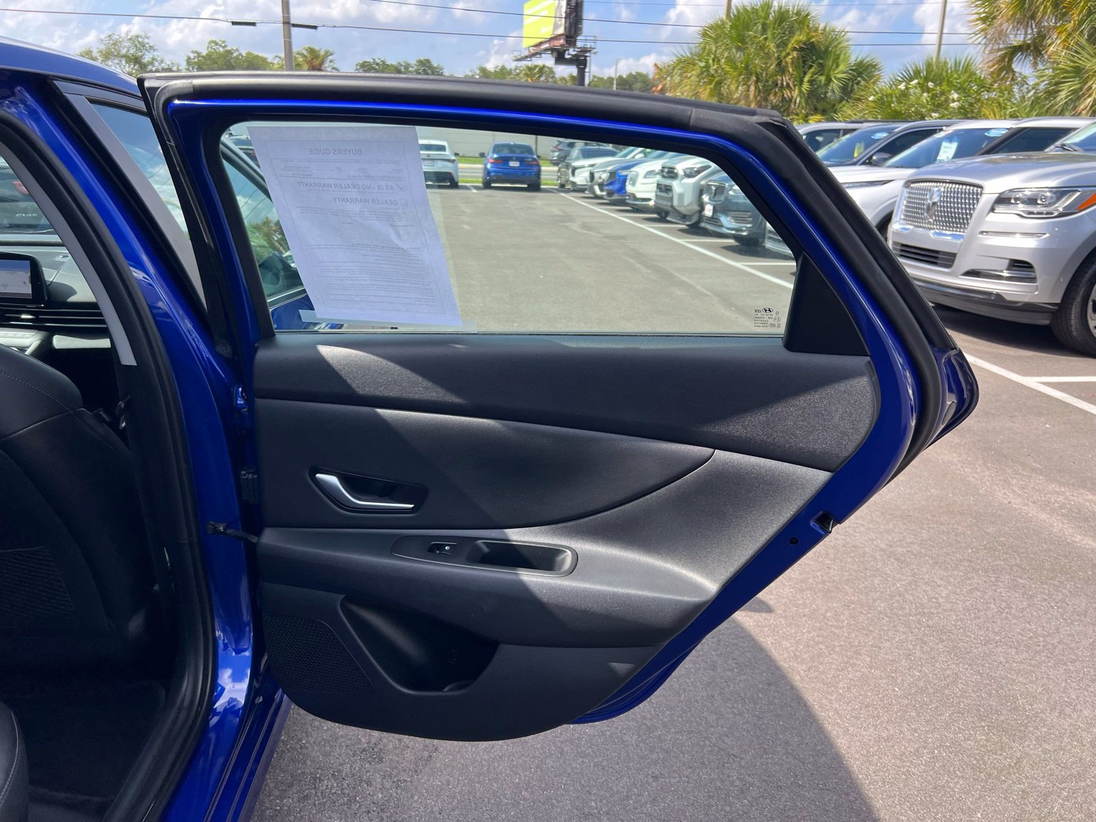 Used 2023 Hyundai Elantra Limited FWD image 46