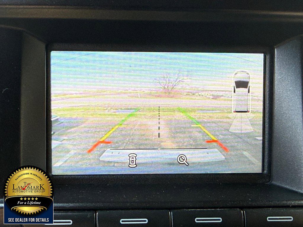 Used 2018 Ford Explorer XLT image 13