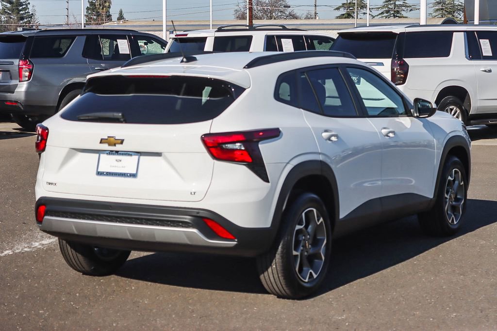 Used 2026 Chevrolet Trax LT w/ Driver Confidence Package image 4