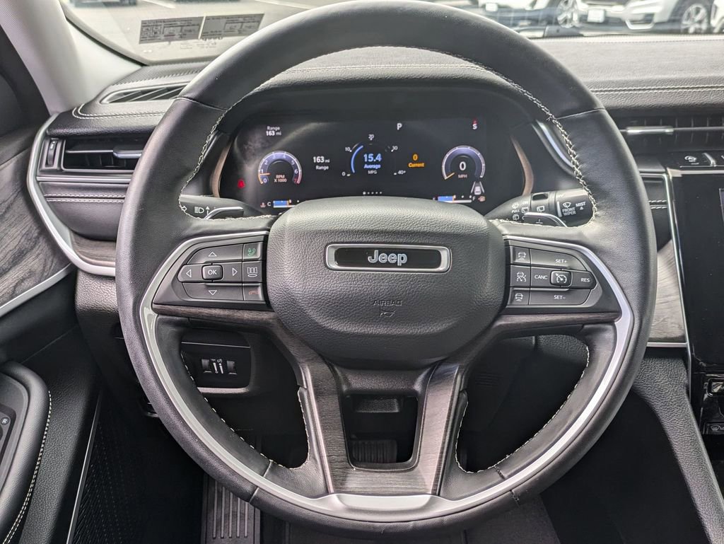 Used 2022 Jeep Grand Cherokee L Limited image 12