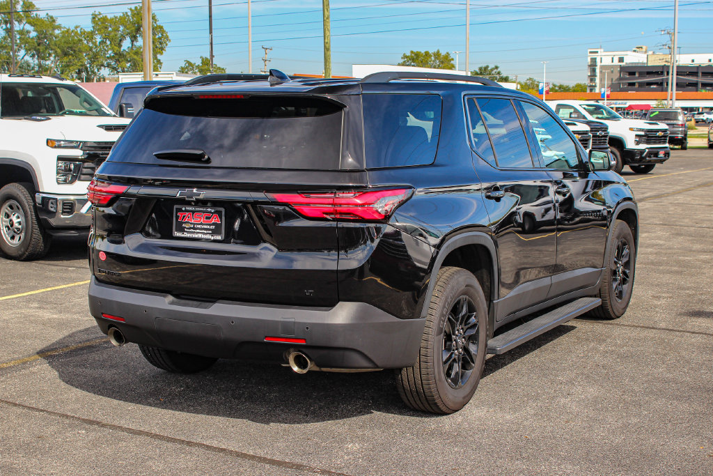 Used 2023 Chevrolet Traverse LT FWD image 10