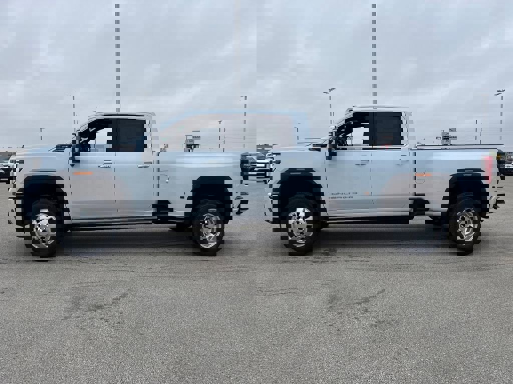 New 2026 GMC Sierra 3500 Denali Ultimate image 3