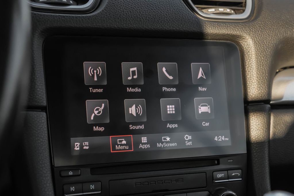 Used 2018 Porsche 718 Cayman S image 32