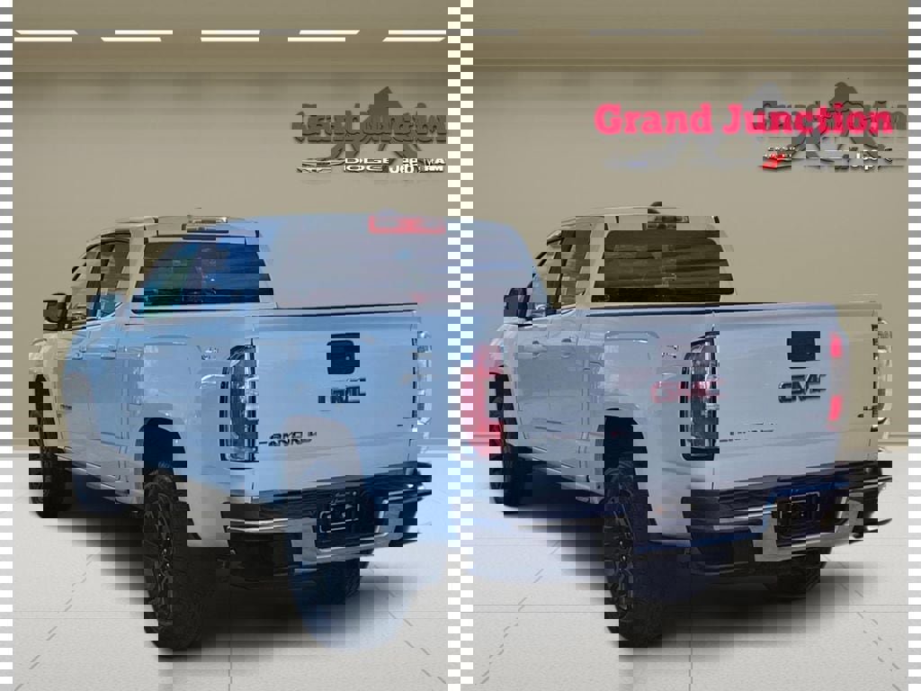 Used 2020 GMC Canyon SLE w/ Elevation Edition image 4